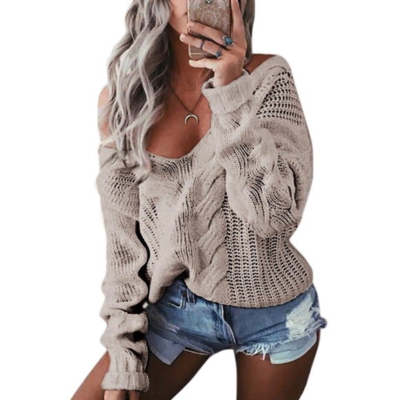 Boutique Sweaters - ✨Mocha Colored V-Neck Chunky Cable Knit Sweater✨